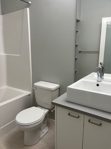 Spacious 2 Bedroom Town home with Garage & Private Courtyard